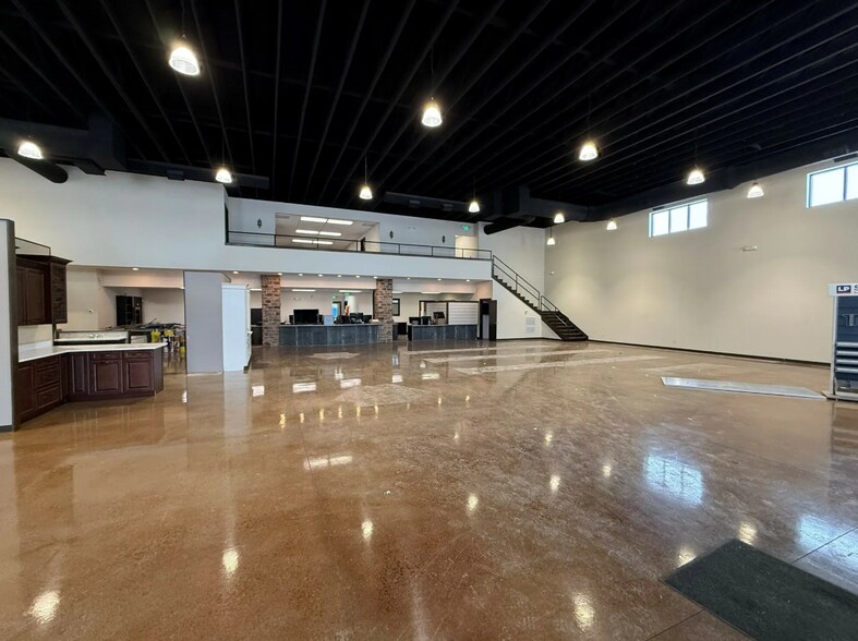 More Photos Of 1229 S Halleck St, Demotte Freestanding For Sale