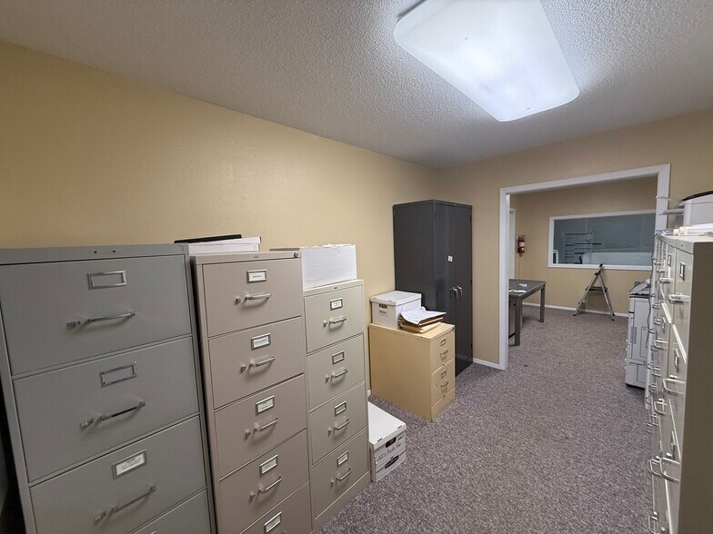 More Photos Of 910-912 7th St, Onawa Office For Sale