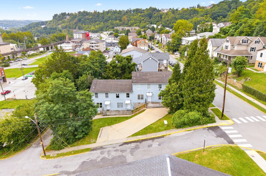 More Photos Of 409 McLane Avenue, Morgantown Apartments For Sale