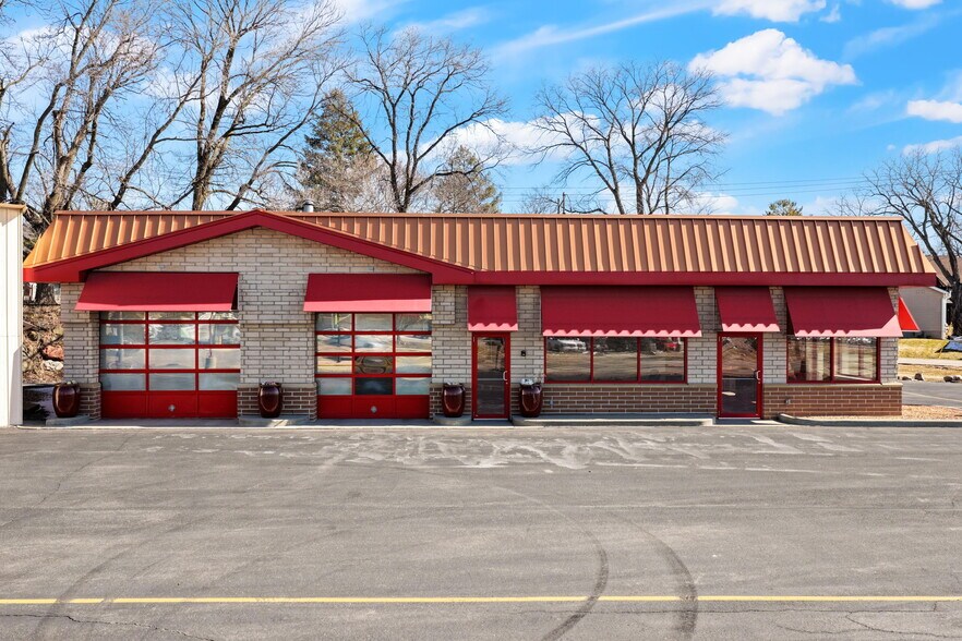 More Photos Of 3415 Parmenter St, Middleton Auto Dealership For Sale