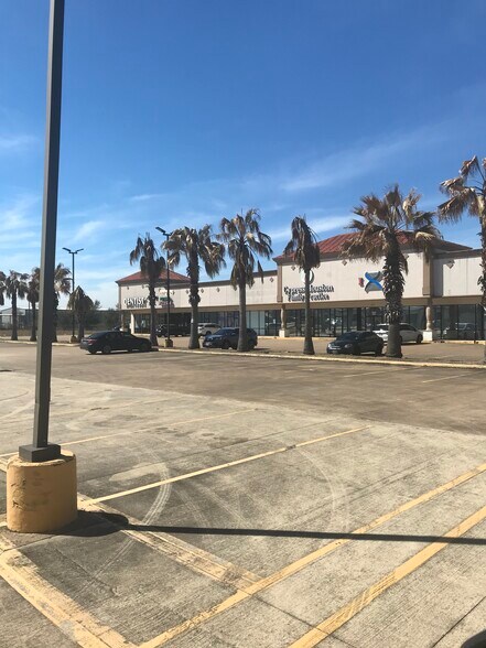 More Photos Of 5431 Barker Cypress, Houston Unknown For Lease