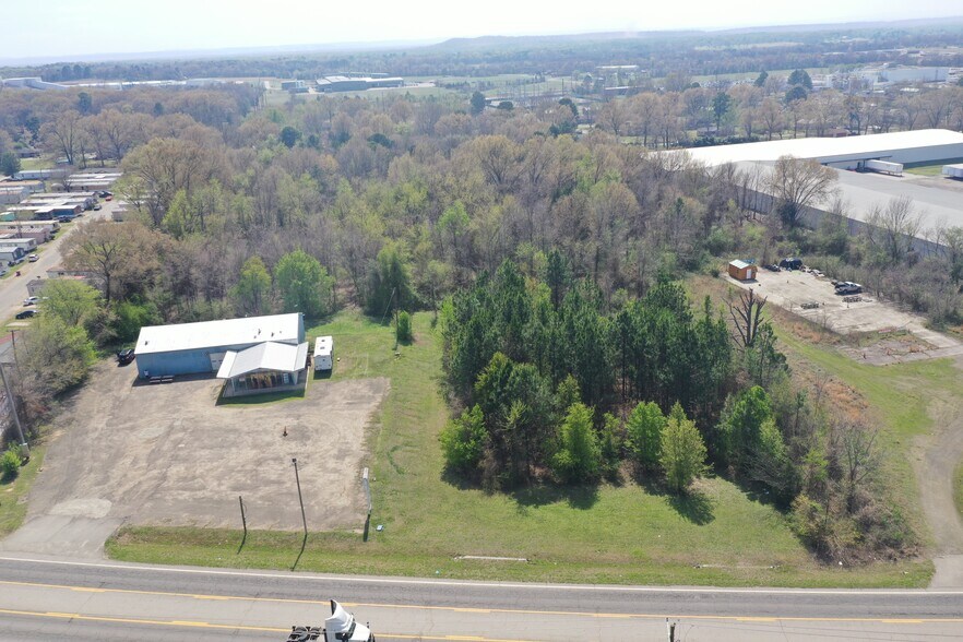 More Photos Of 3616 E Main St, Russellville Industrial For Sale