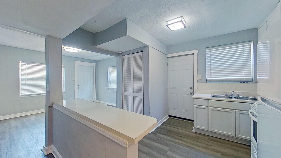 More Photos Of 821-835 Minnie St, Jacksonville Apartments For Sale