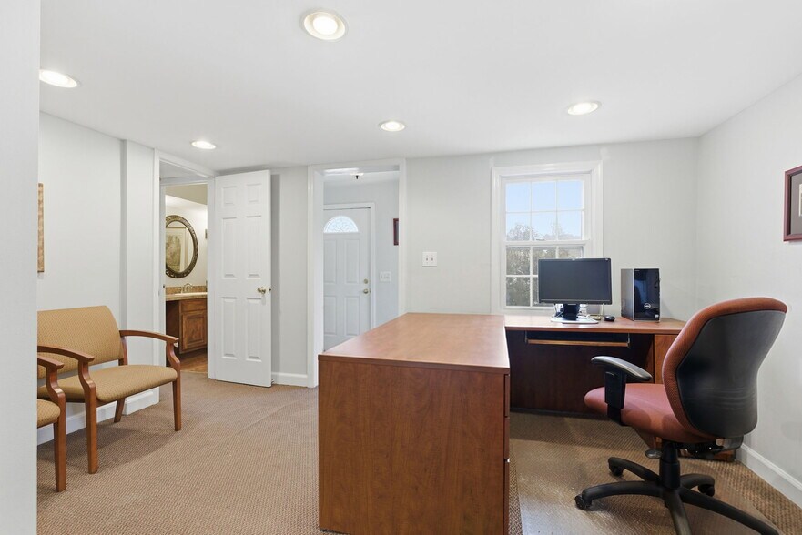 More Photos Of 376 Us-202, Somers Township Office For Sale