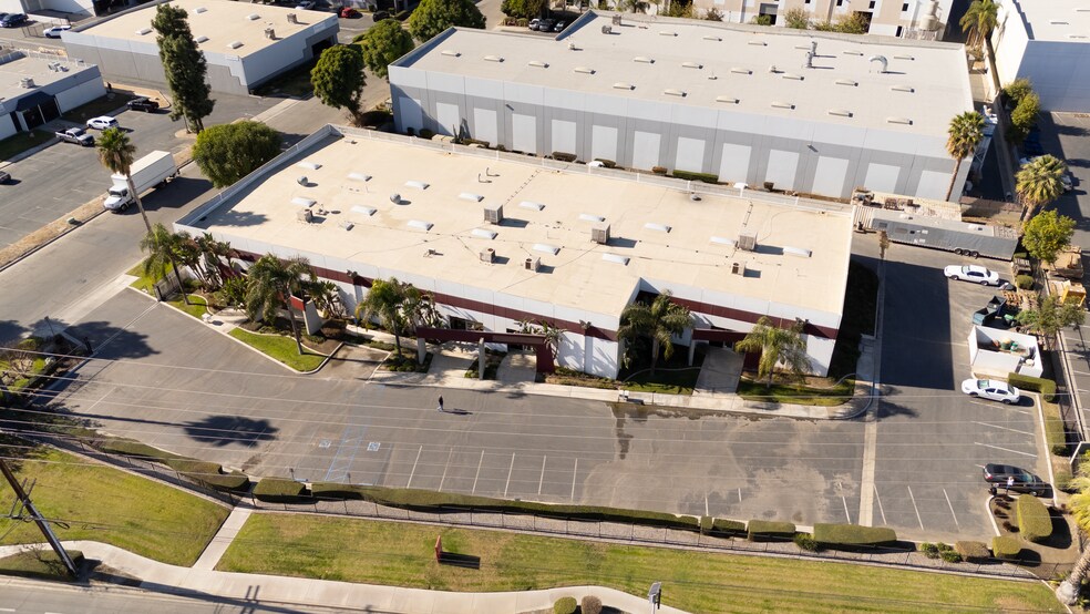 Primary Photo Of 555 N Main St, Riverside Manufacturing For Sale