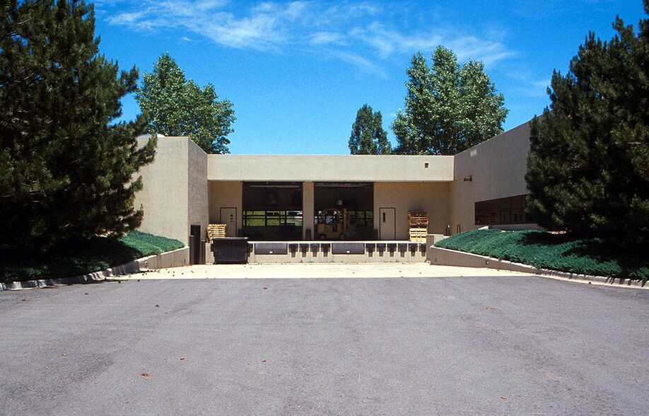 More Photos Of 10577 W Centennial Rd, Littleton Warehouse For Lease