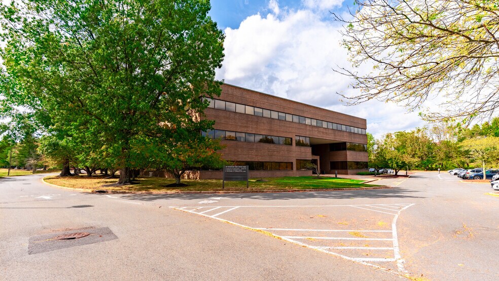 More Photos Of 810 Bear Tavern Rd, Ewing Office For Sale