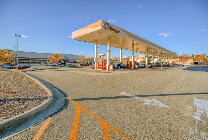 More Photos Of 1900 E Victory Dr, Savannah Unknown For Lease