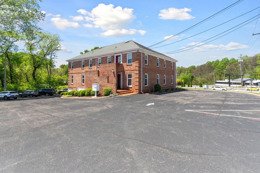 More Photos Of 6200 Fort Ave, Lynchburg Medical For Sale