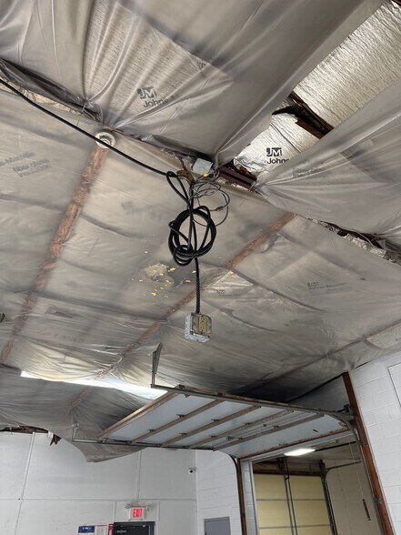 More Photos Of 702-708 Congress Park dr, Washington Township Warehouse For Lease