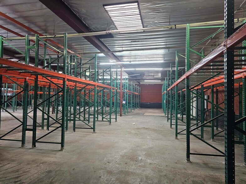 More Photos Of 3101 S Main St, Los Angeles Manufacturing For Lease