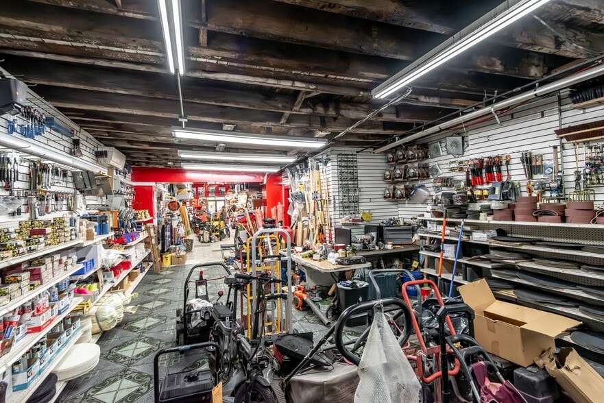 More Photos Of 616 Coney Island Ave, Brooklyn Auto Repair For Sale