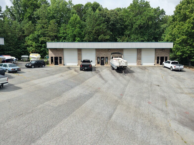 More Photos Of 1046 Parkway Ct, Buford Light Distribution For Lease