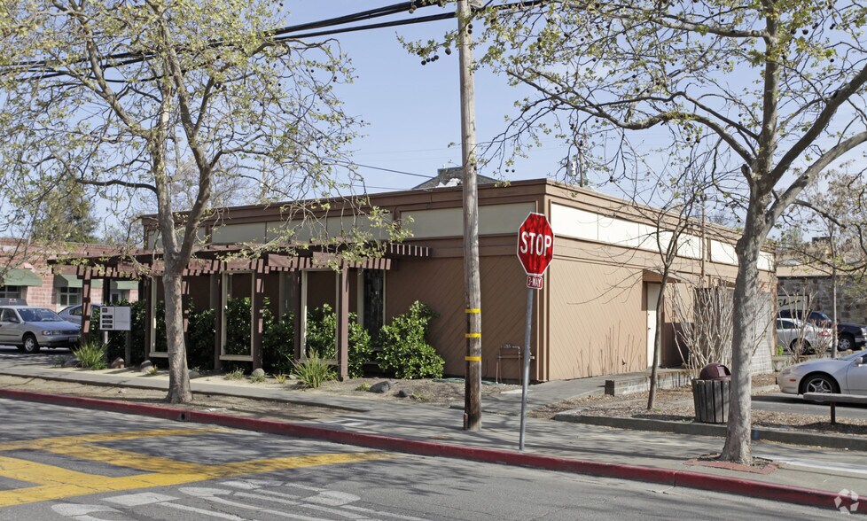 More Photos Of 1304 Oak Ave, Saint Helena Office For Lease