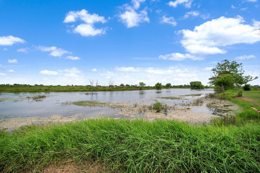 More Photos Of 210 Tolle Rd, Cibolo Land For Sale