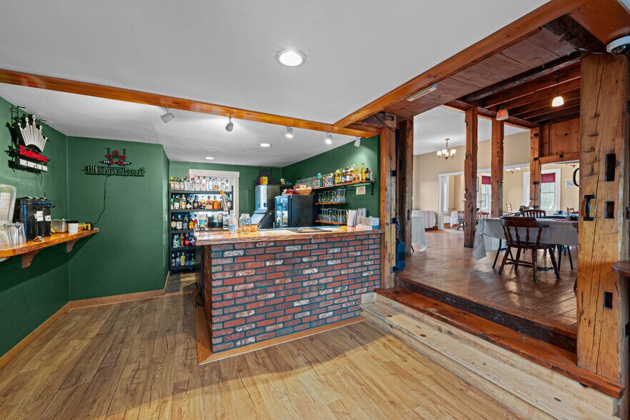 More Photos Of 122 Main St, Charlestown Restaurant For Sale
