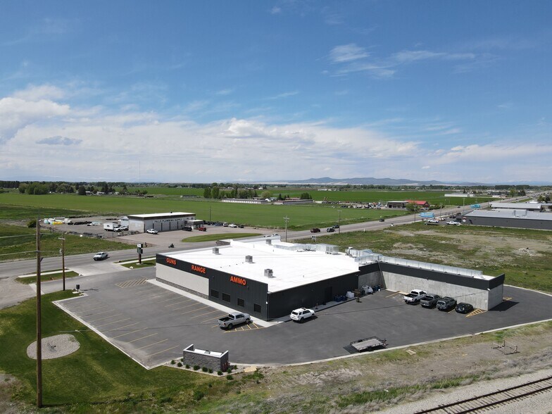 More Photos Of 870 N 2nd E, Rexburg General Retail For Lease