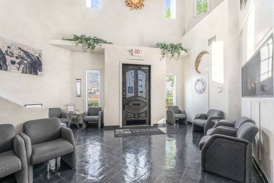 More Photos Of 601 S 7th St, Las Vegas Office For Sale