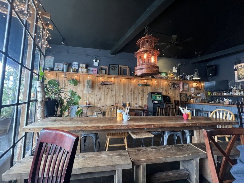 More Photos Of 27102 - 27120 Union Tpke, New Hyde Park Restaurant For Lease
