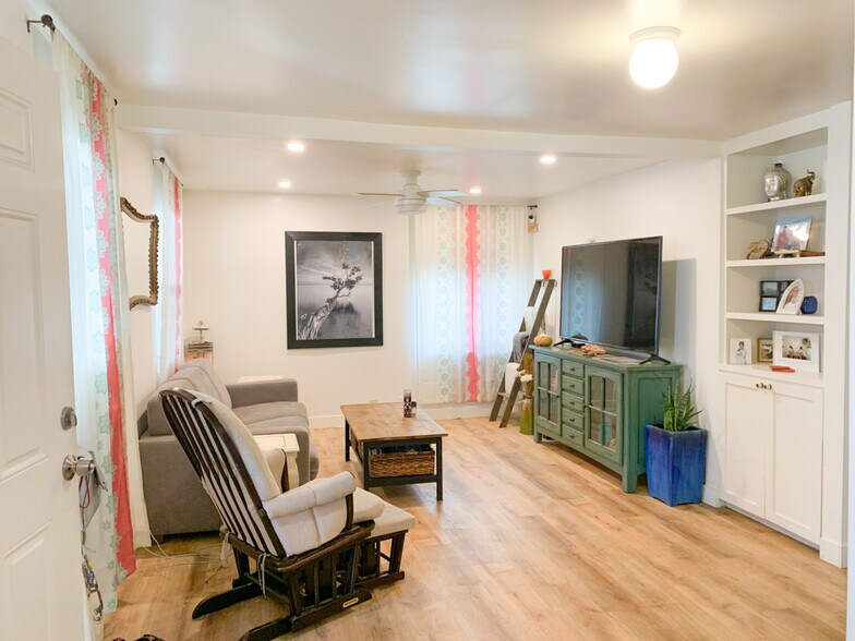 More Photos Of 11835 Gale Ave, Hawthorne Multifamily For Sale