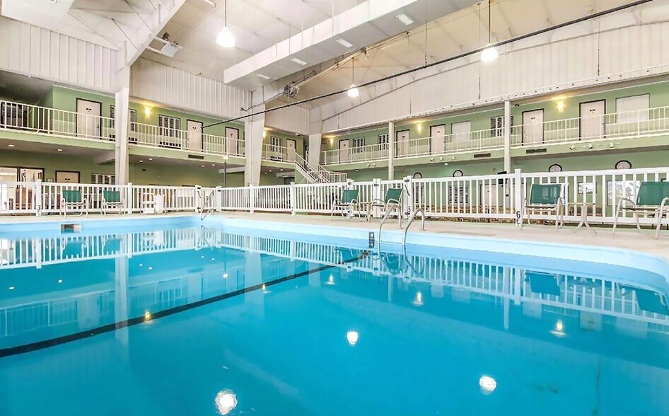 More Photos Of 612 W B St, McCook Hotel For Sale