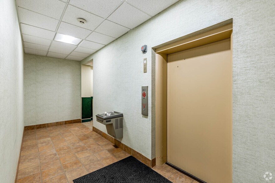 More Photos Of 300 Fleet St, Pittsburgh Office For Lease