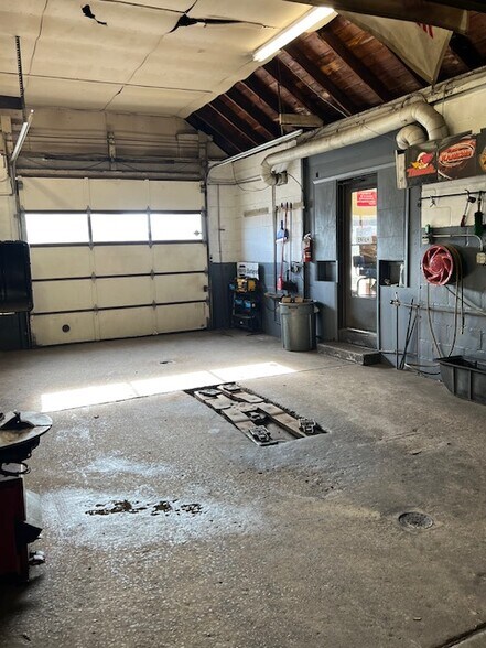 More Photos Of 202 N High St, Mount Orab Auto Repair For Sale