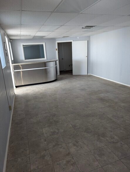 More Photos Of 11101 Dyer St, El Paso Freestanding For Lease