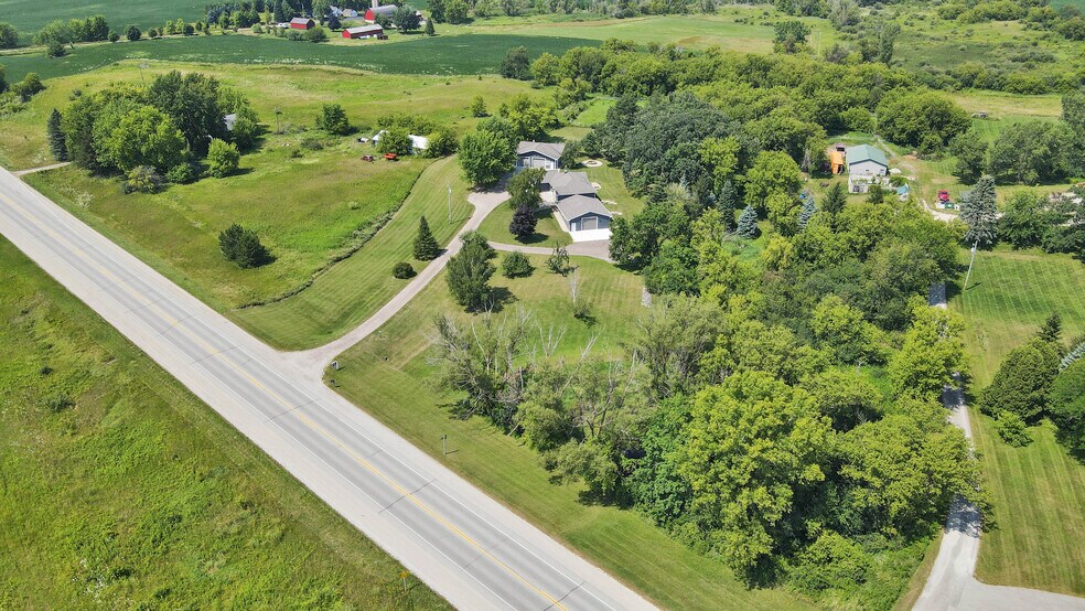 More Photos Of W12203 Highway 23, Ripon Auto Repair For Sale