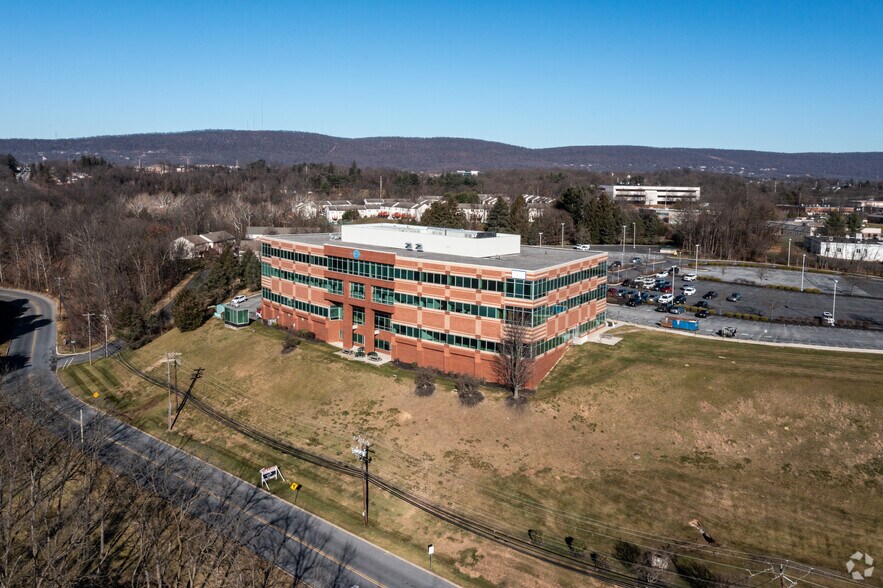 More Photos Of 2550 Interstate Dr, Harrisburg Office For Lease