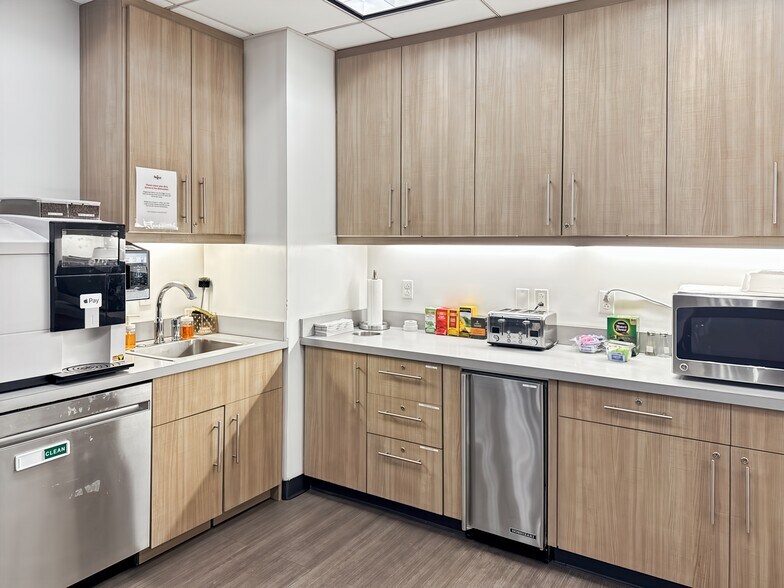 More Photos Of 157 Church St, New Haven Coworking Space