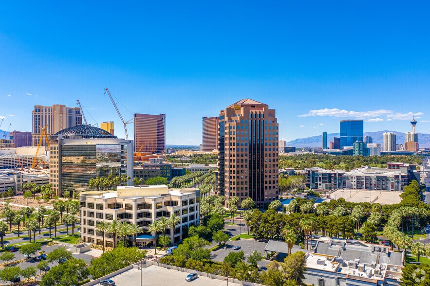 More Photos Of 3753-3993 Howard Hughes Pky, Las Vegas Unknown For Lease
