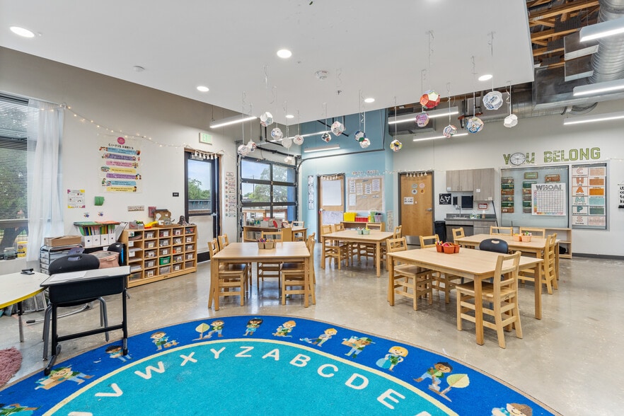 More Photos Of 5818 NW Loop 410, San Antonio Schools For Sale