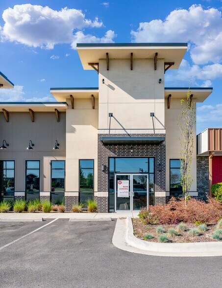 More Photos Of 1120 E Oak St, Conway Restaurant For Lease