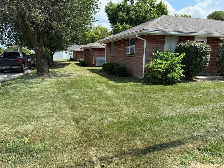 More Photos Of 100 E Nottingham Rd, Dayton Apartments For Sale