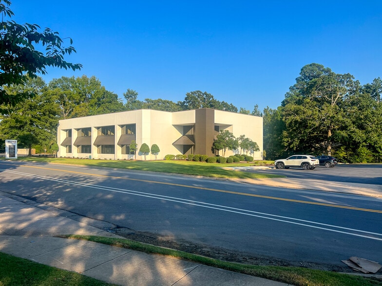 More Photos Of 1225 Breckenridge Dr, Little Rock Medical For Sale
