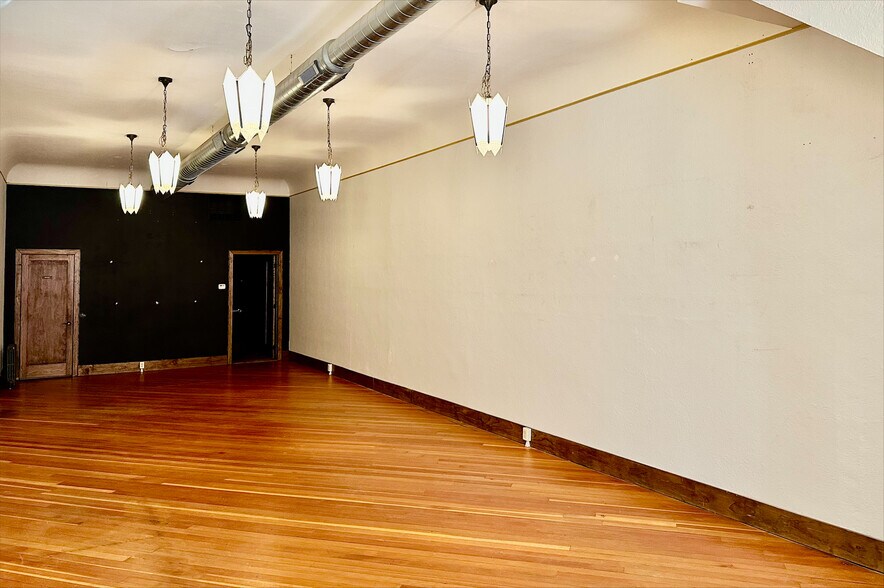 More Photos Of 216 Main St, Woodstock Storefront Retail Residential For Sale