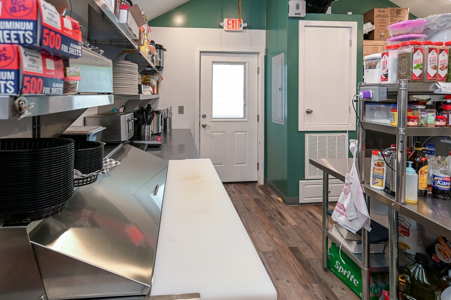 More Photos Of 106 Northside Sq, Petersburg Restaurant For Sale