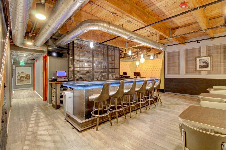 More Photos Of 2366 Junction Pl, Boulder Restaurant For Lease