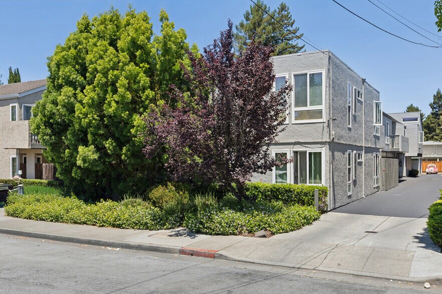More Photos Of 1411 Oxford St, Redwood City Apartments For Sale
