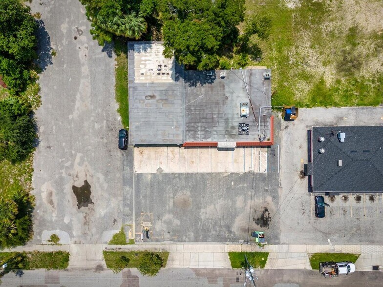 More Photos Of 20 E 9th St, Jacksonville Freestanding For Lease