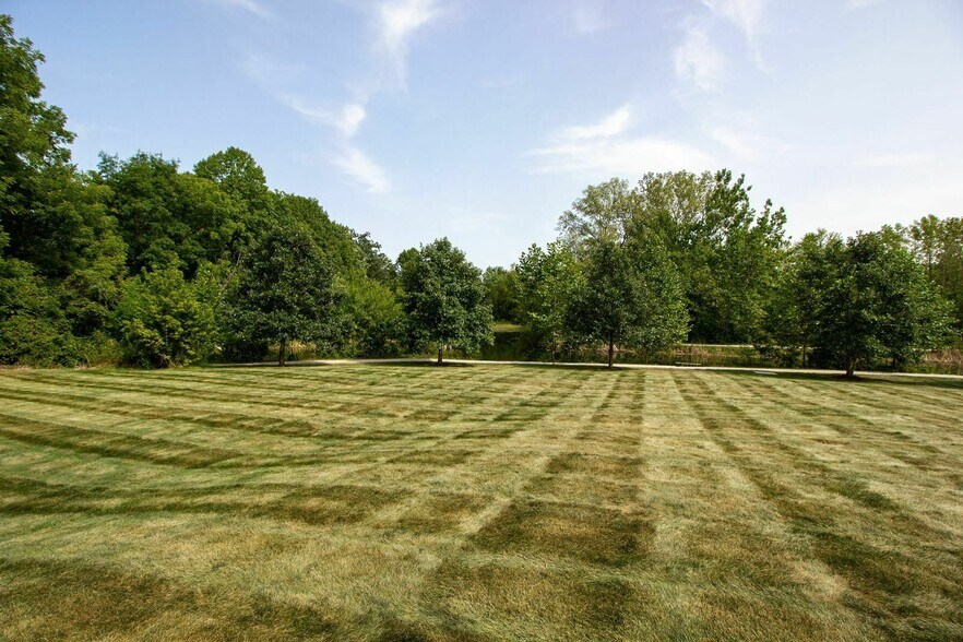 More Photos Of 695 Pro Med Ln, Carmel Medical For Sale