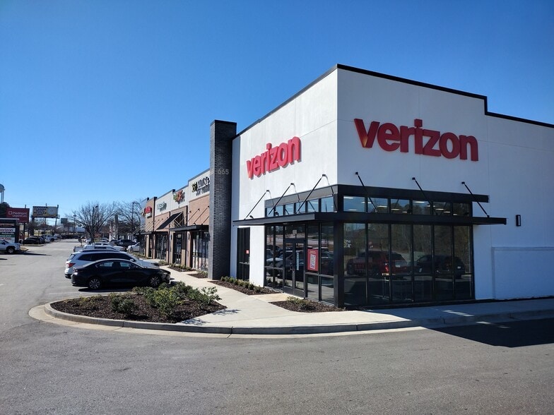 More Photos Of 665 Highway 29 N, Athens Restaurant For Sale