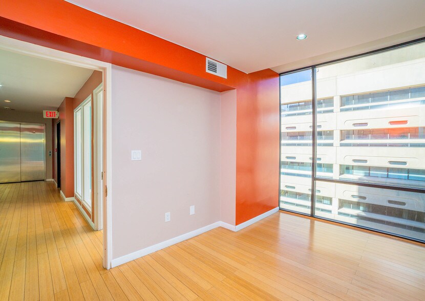 More Photos Of 220 Copper Ave NW, Albuquerque Office For Sale