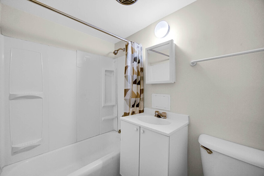 More Photos Of 184 W 147th St, Harvey Apartments For Sale
