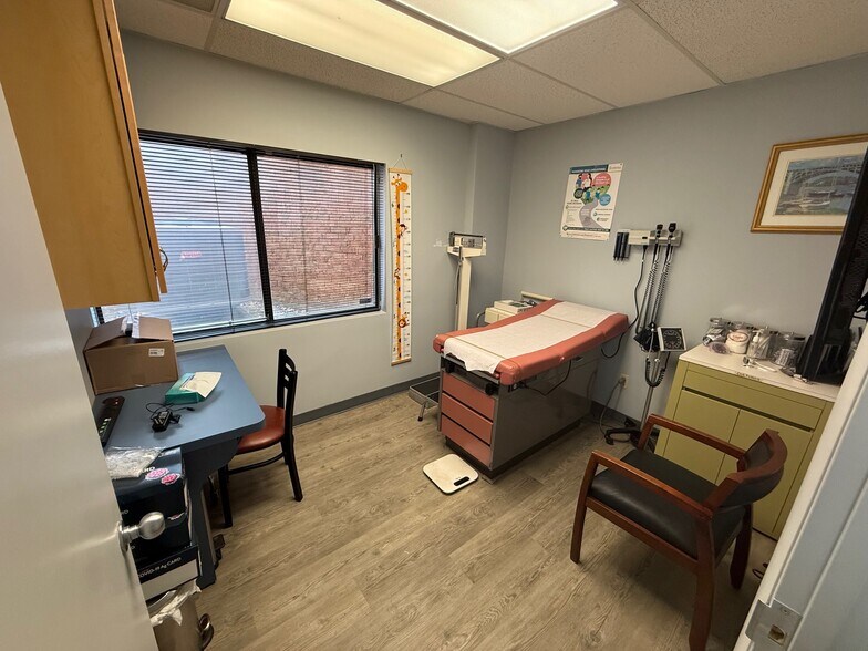More Photos Of 11219-11253 Lockwood Dr, Silver Spring Office For Lease