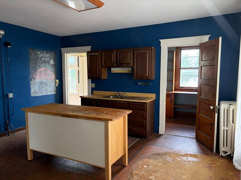 More Photos Of 144 S Main St, Wallingford Office For Sale