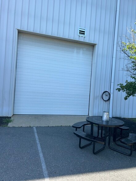 More Photos Of 450 Gateway Dr, Reading Manufacturing For Sale