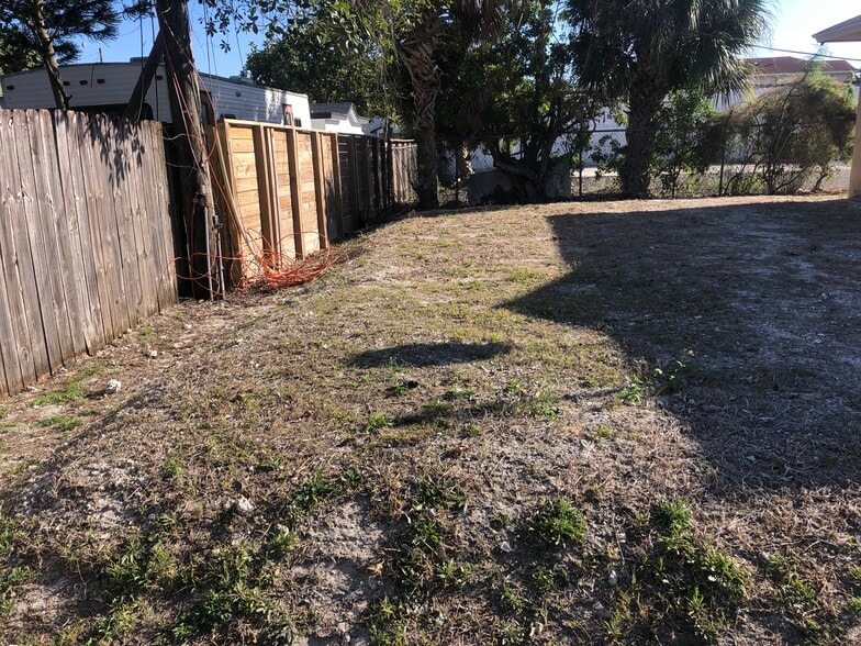 Primary Photo Of 1145 S Old Dixie Hwy, Delray Beach Land For Lease