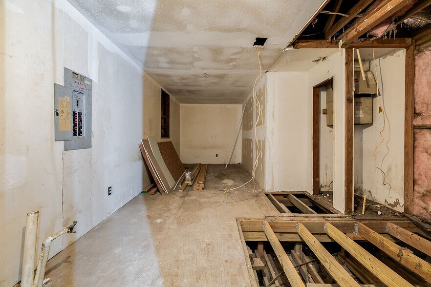 More Photos Of 667 Godfrey Rd SE, Allenhurst Specialty For Sale